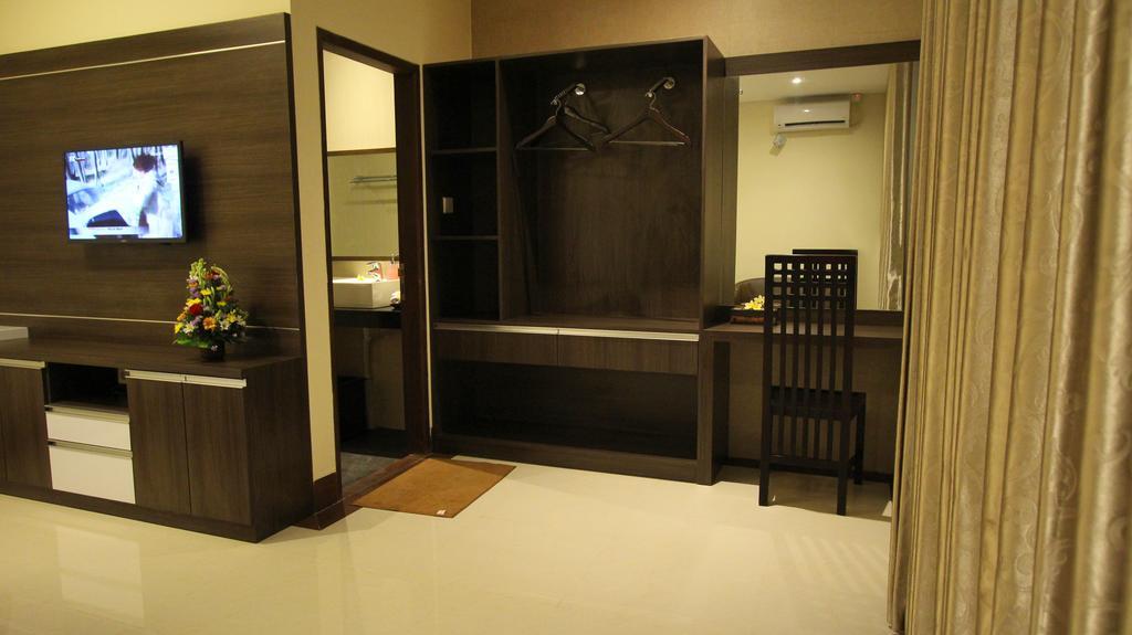 The Surya Kuta Villa Экстерьер фото
