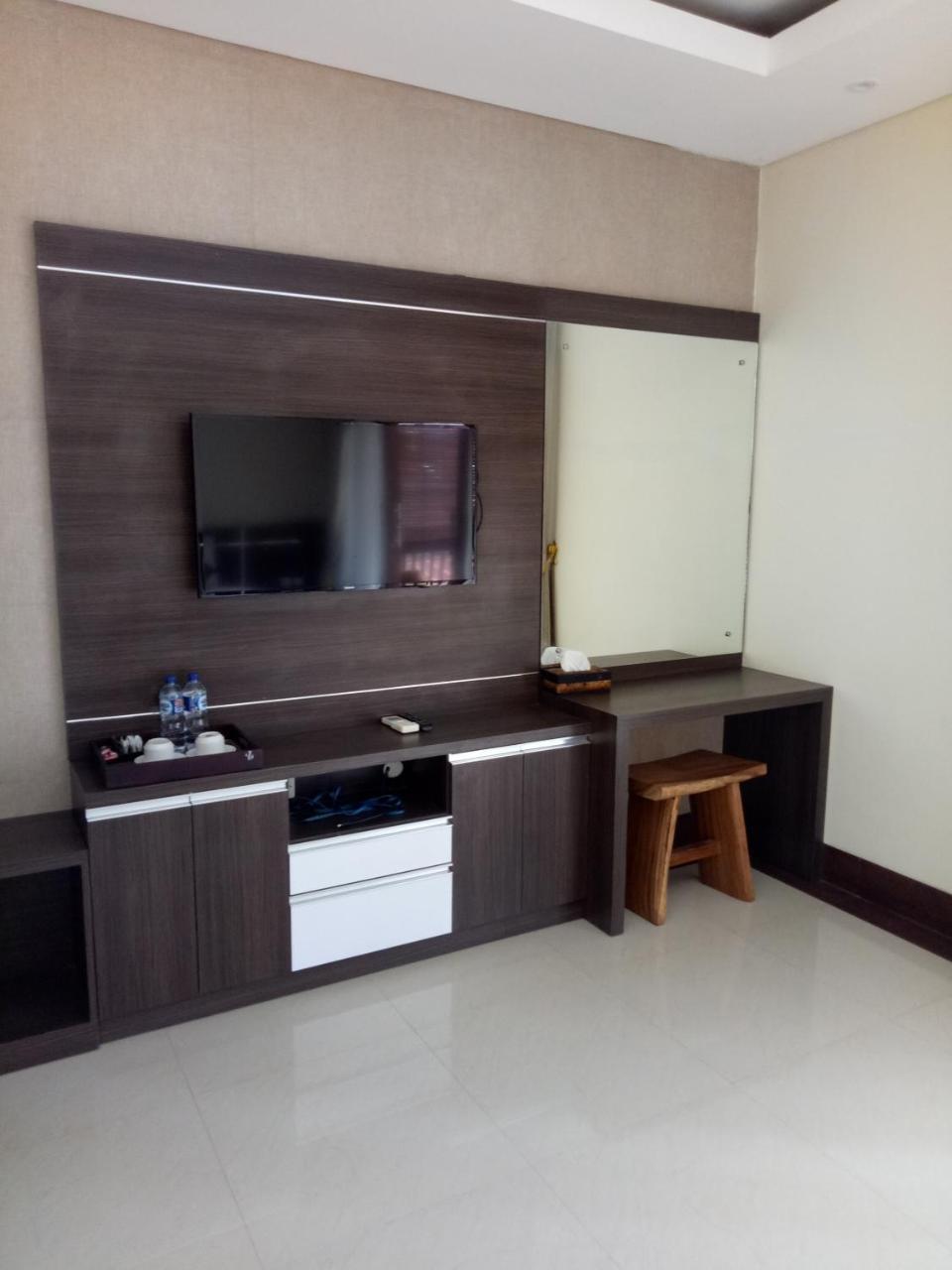 The Surya Kuta Villa Экстерьер фото